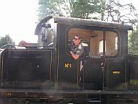 Locomotive ancienne (au chateau de Saint-Fargeau, Yonne) (10)